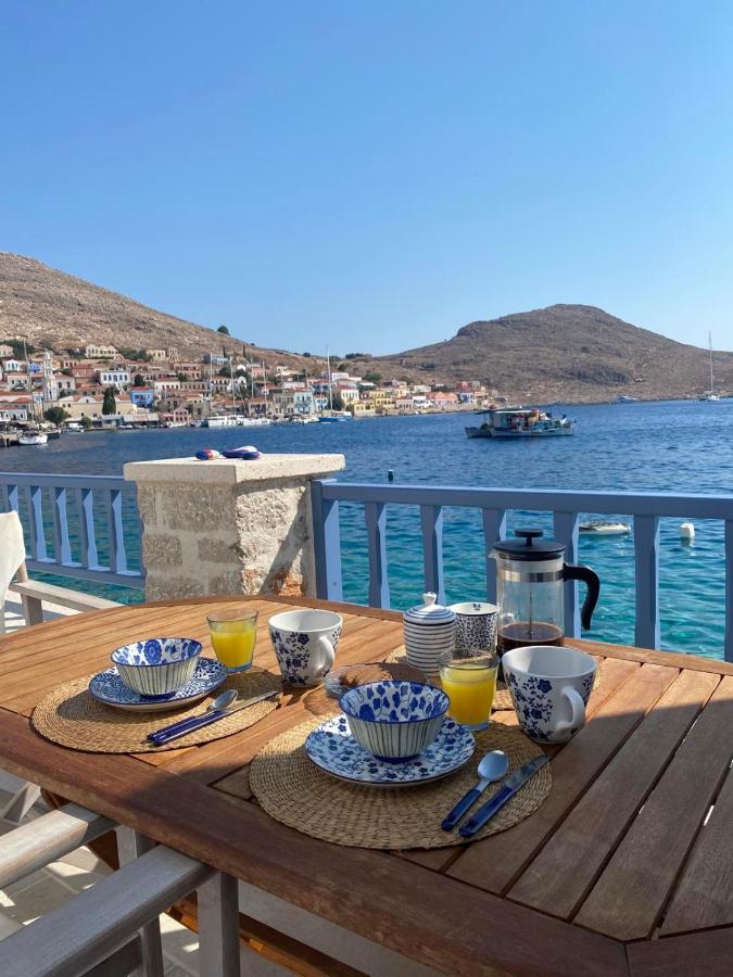 Halki Sea Breeze - A Waterfront Villa Extérieur photo